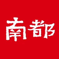 硬盘、算力卡……深理工首届本科生报到，“加油包”拿不停